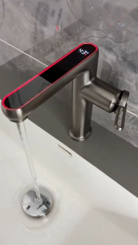 LED ışıklı armatür videosu